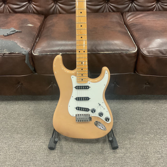 Used Fender Stratocaster Sahara Toupe Made In Japan