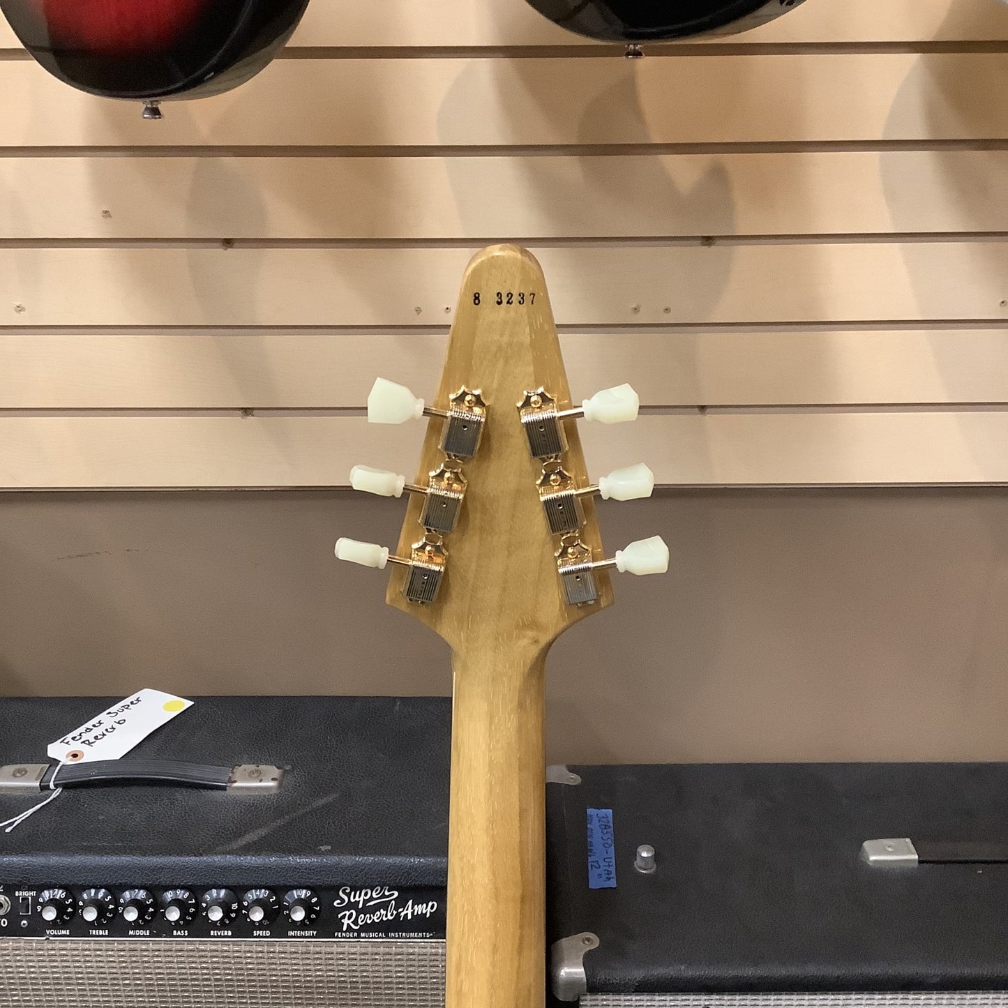 2023 Gibson 1958 Korina Flying V Reissue (White Pickguard) Natural