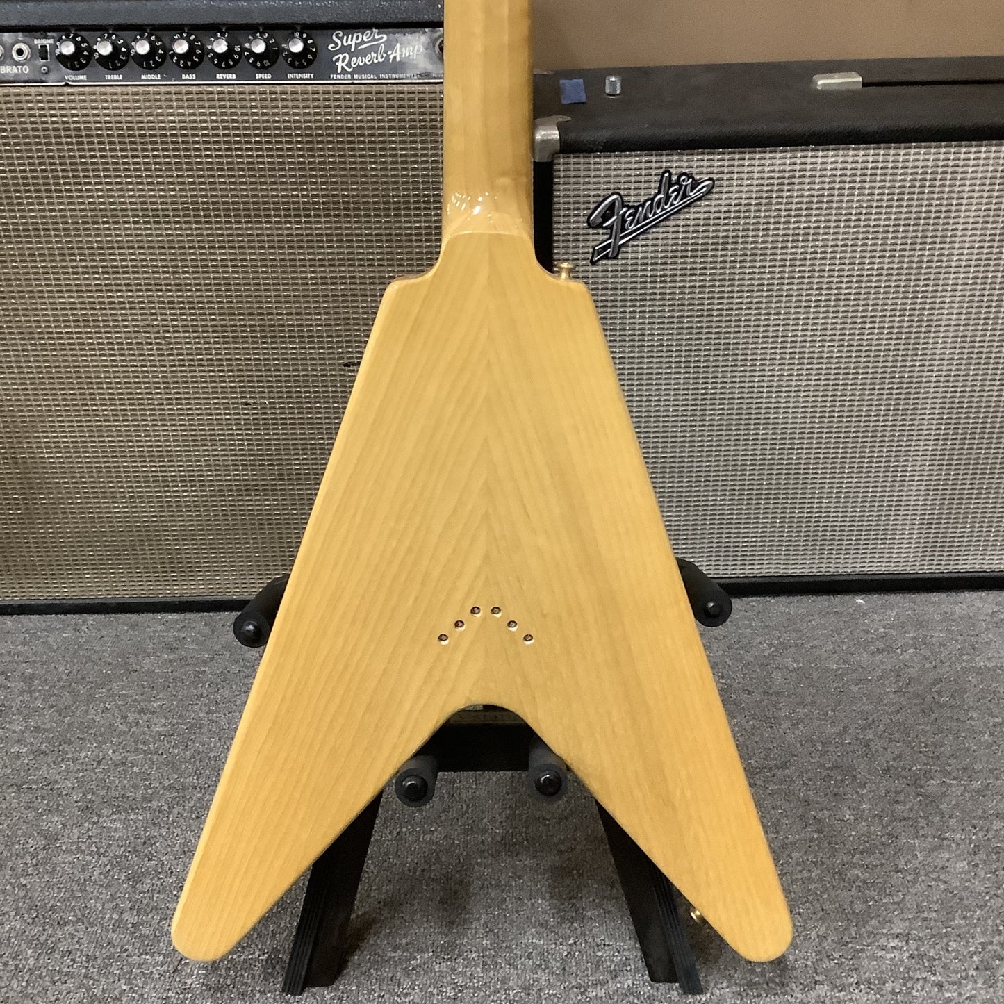 2023 Gibson 1958 Korina Flying V Reissue (White Pickguard) Natural