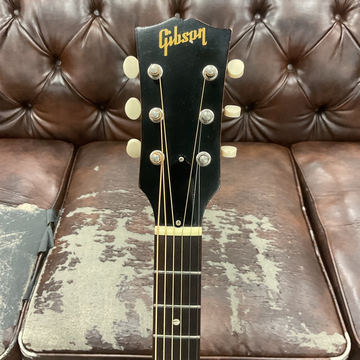 1968-69 Gibson LG-0 Natural Mahogany Acoustic