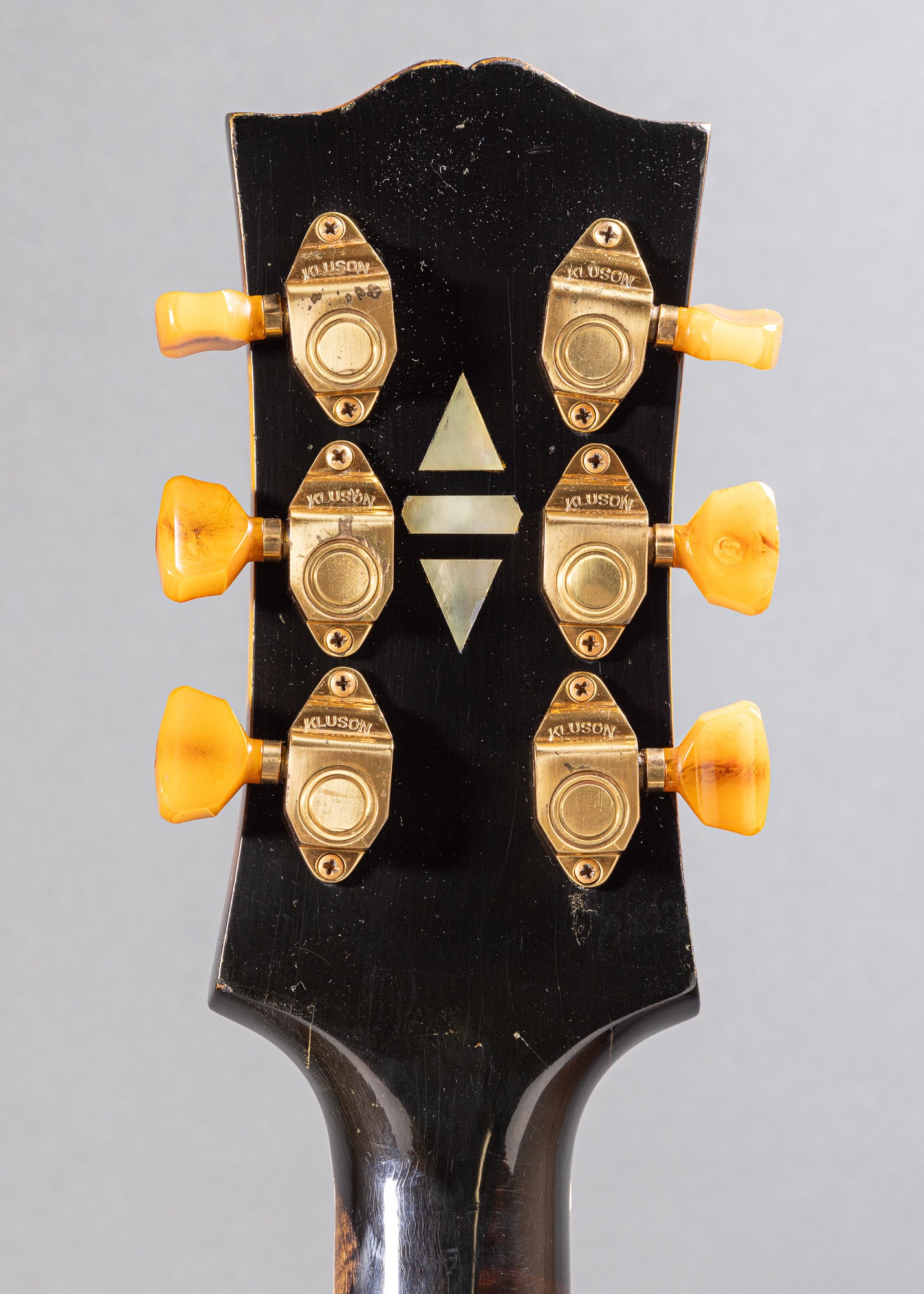 1942 Gibson Super 400 Premier Cutaway Sunburst