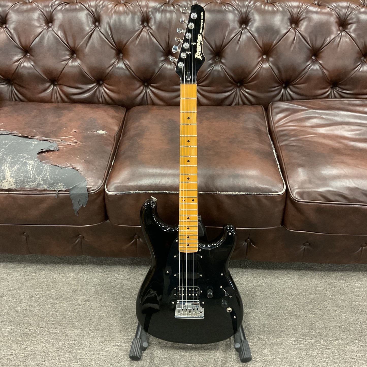 Used Ibanez Roadstar II Black