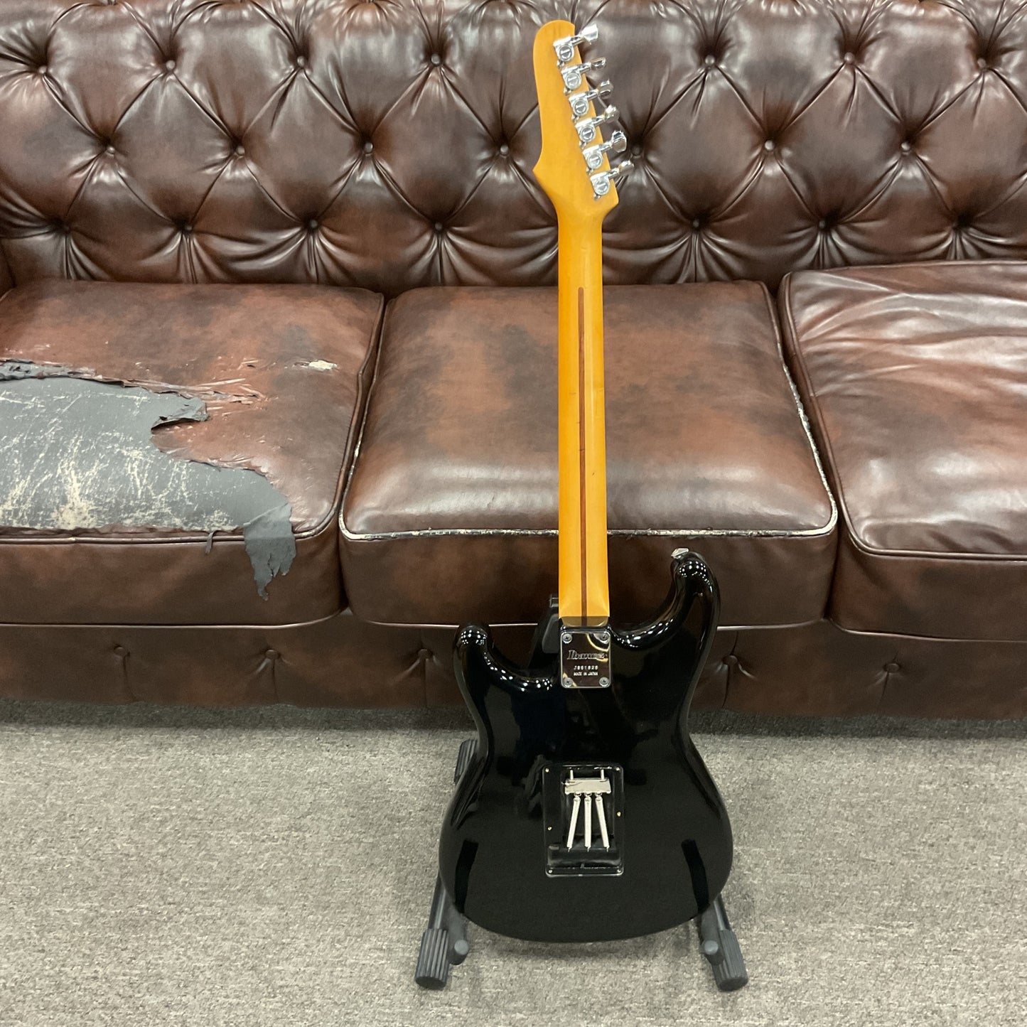 Used Ibanez Roadstar II Black