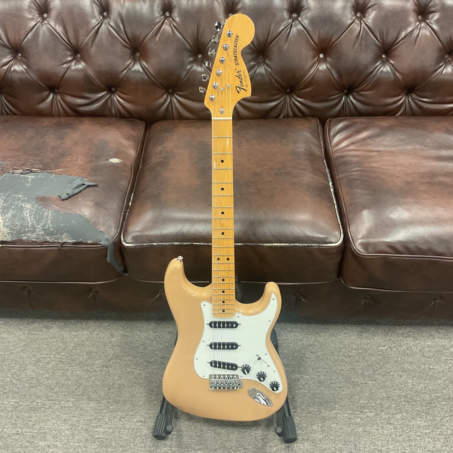 Used Fender Stratocaster Sahara Toupe Made In Japan