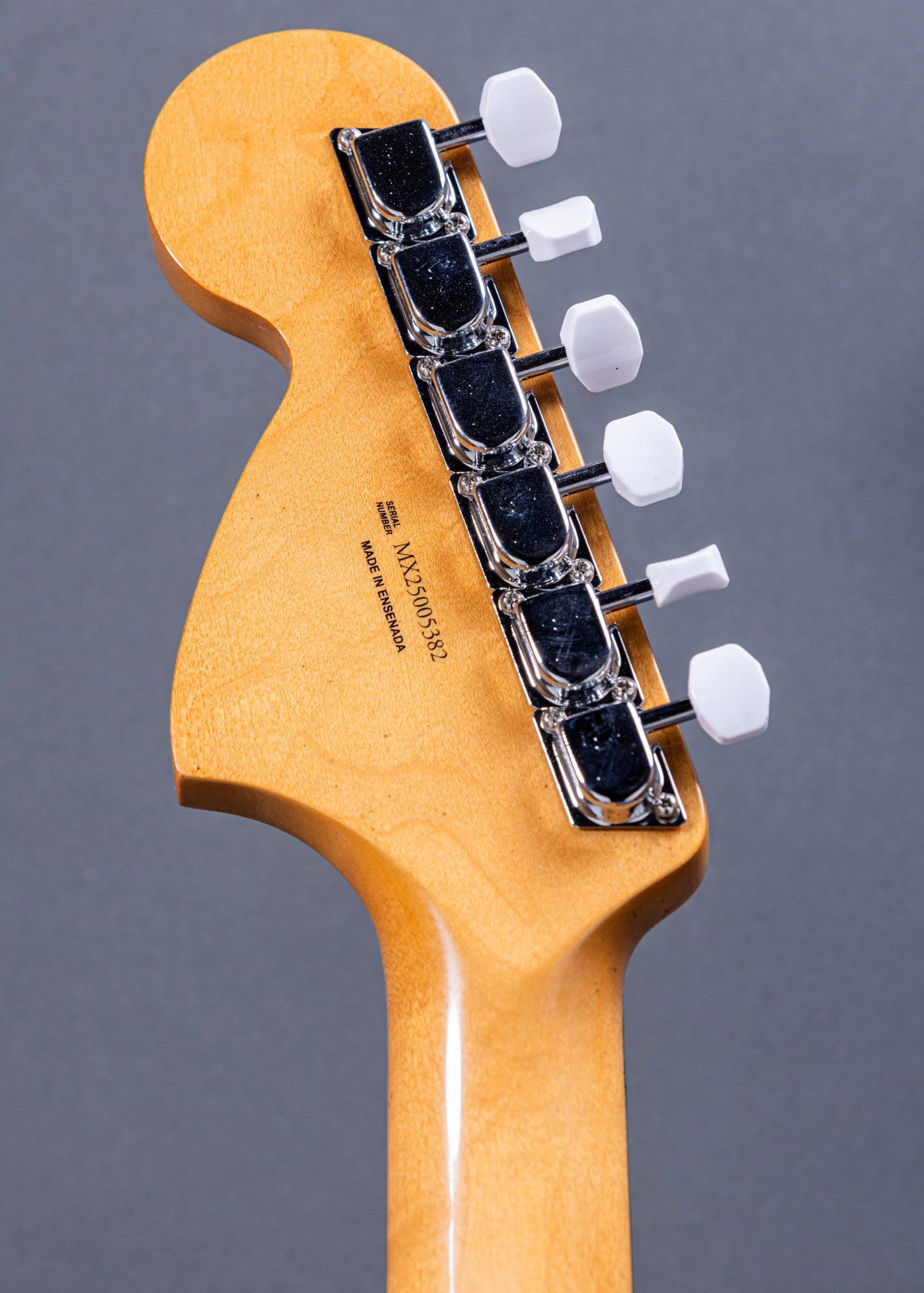 Fender Vintera Mustang Yellow