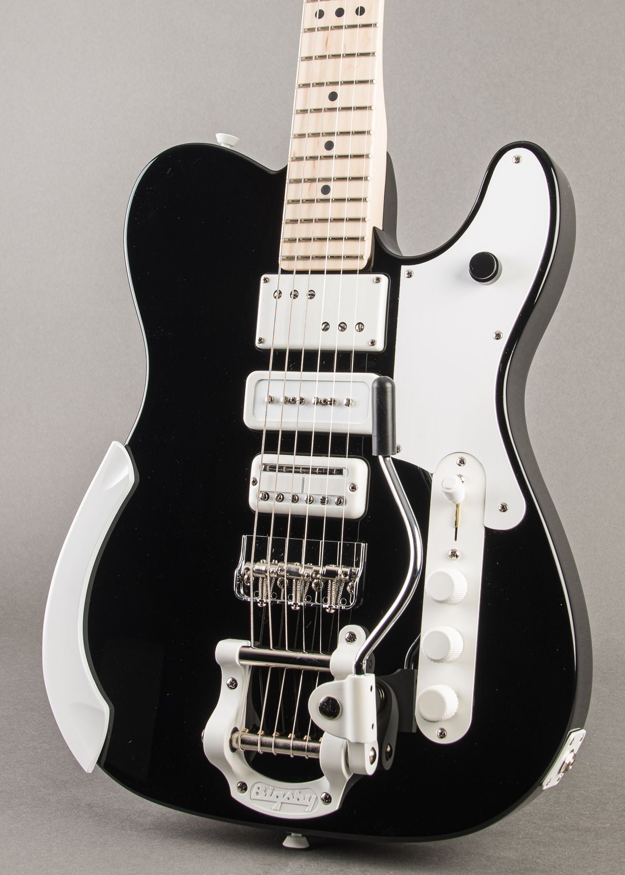 Fender Jack White Triplecaster 2025, Black and White Ebony