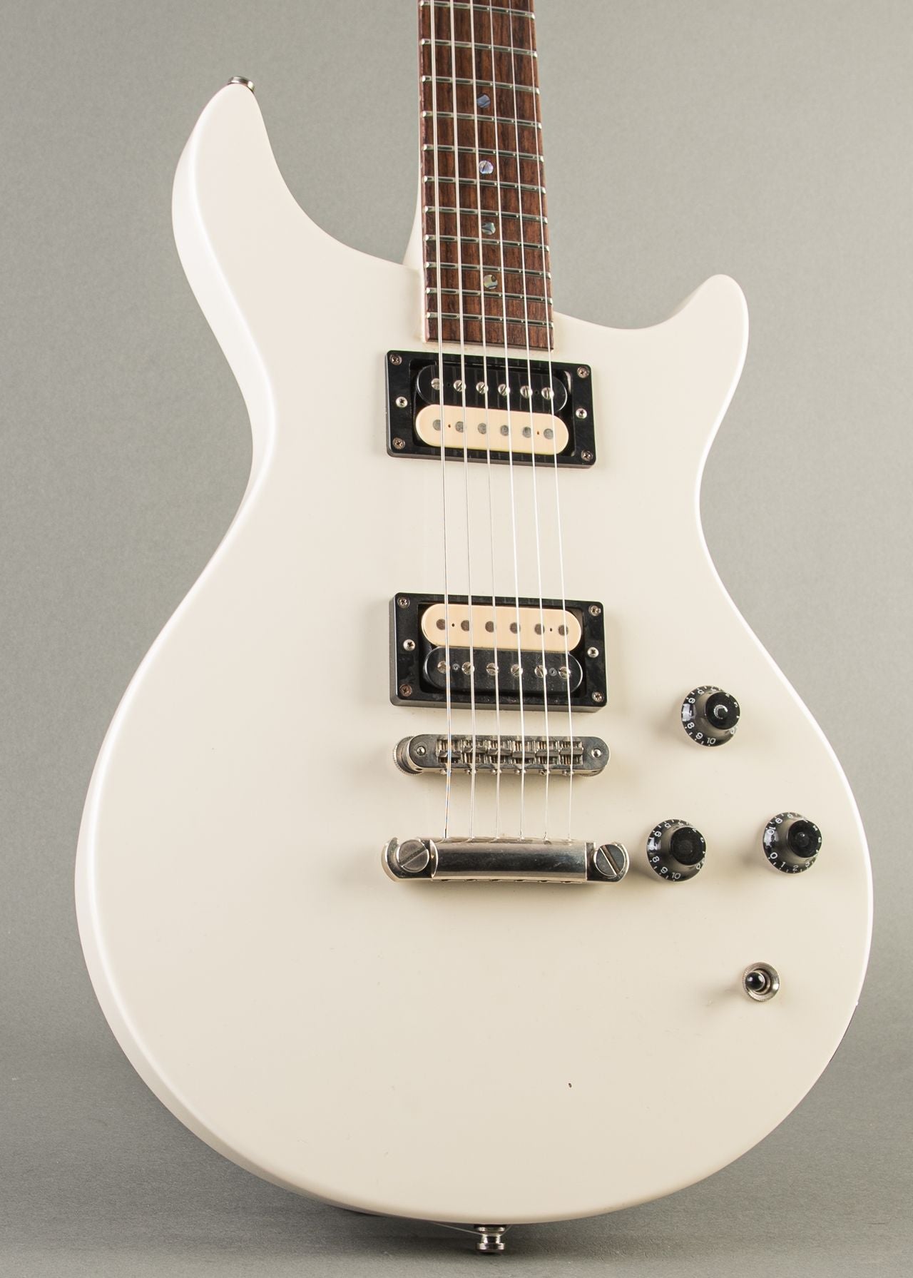 Baker B1 2000s, White