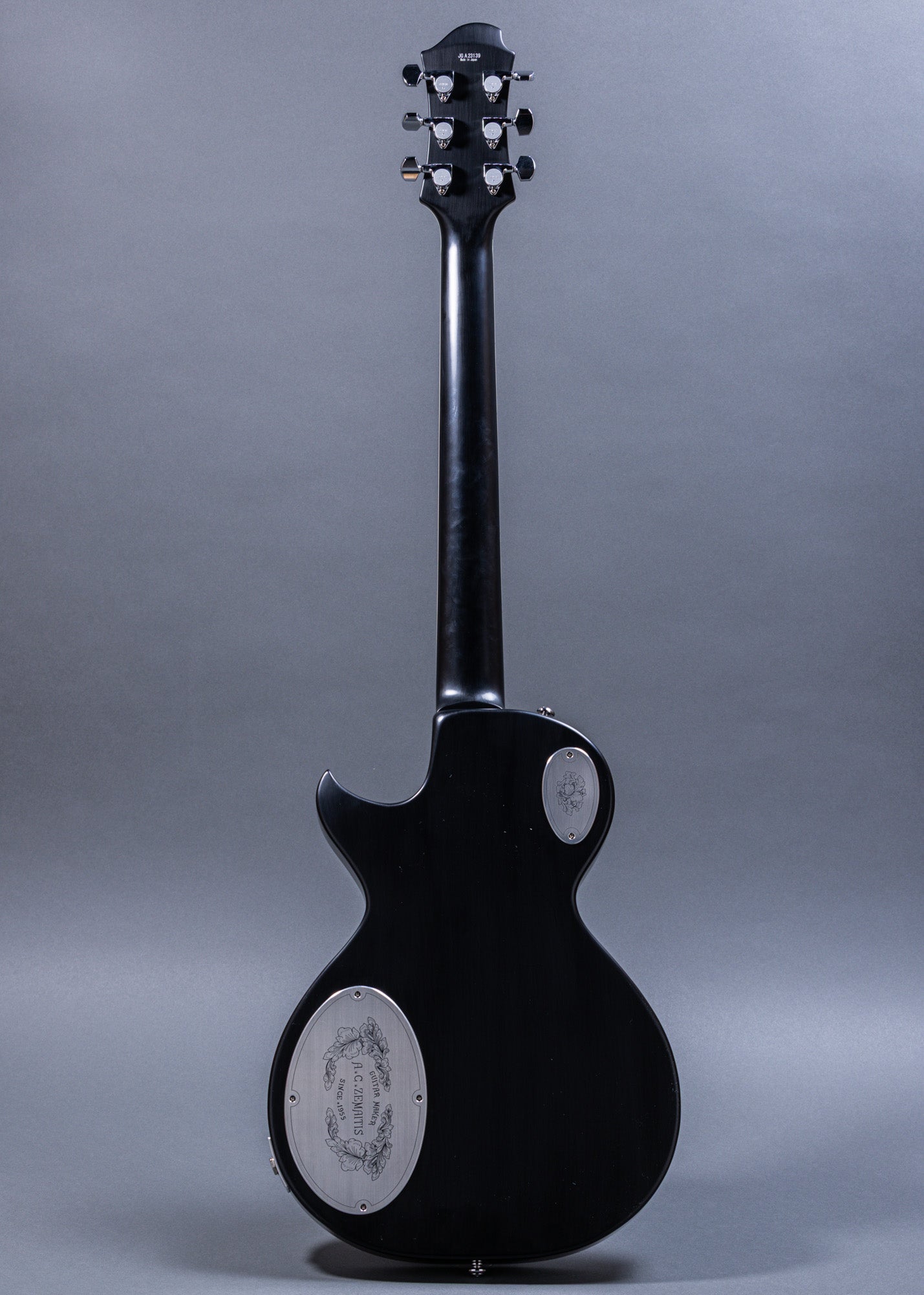 Zemaitis AC 24 Black